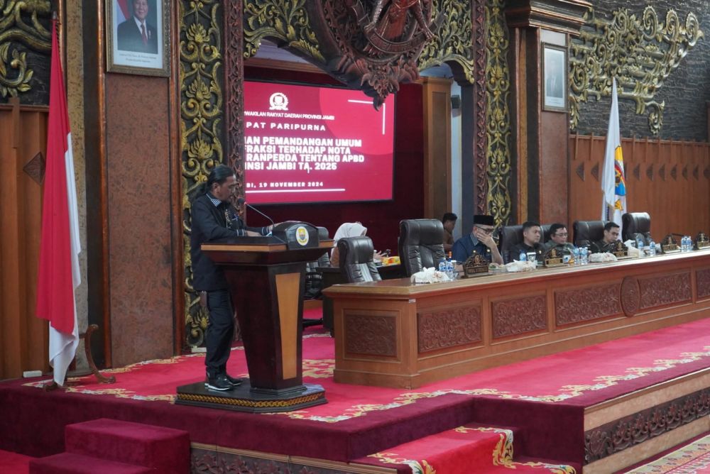 Pjs Gubernur Sudirman Apresiasi Pandangan Umun Fraksi DPRD Terhadap RAPBD 2025