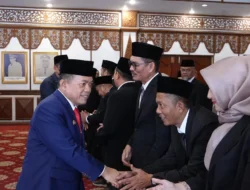 Gubernur Al Haris Lantik Kepala Sekolah dan Pejabat Fungsional, Tekankan Peran Penting Pengembangan SDM